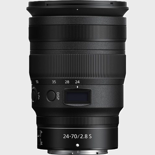 Nikon Z 24-70mm f/2.8 S stand view