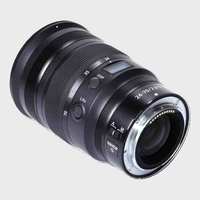 Nikon Z 24-70mm f/2.8 S inclined view